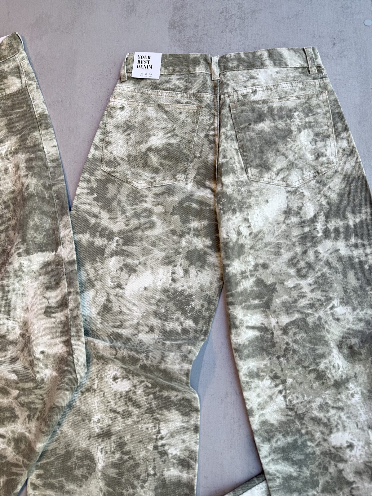 Jeans real tree